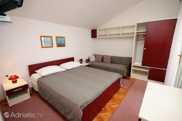 Apartmani uz more Igrane, Makarska - 5266