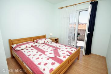 Apartments by the sea Rogoznica - 5269