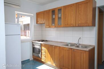 Apartments by the sea Rogoznica - 5269