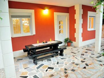 Dvosobni apartman Rogoznica (A-5269-e(