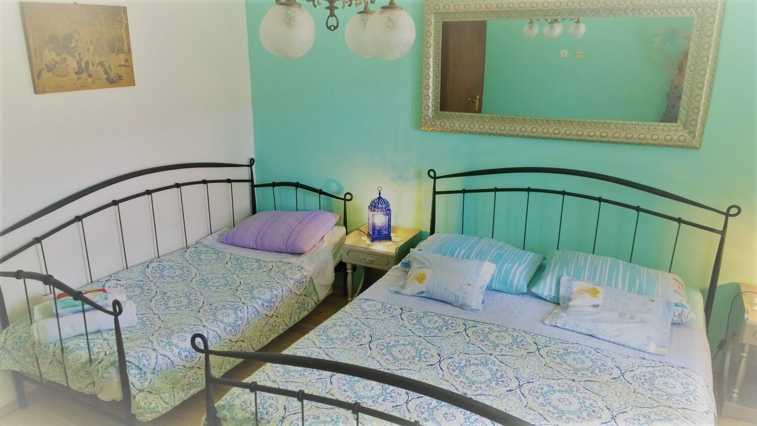 A-5270-b - Privatni smještaj - Apartmani uz more Grebaštica, Šibenik