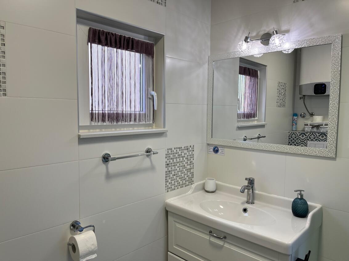A-5270-c - Privatni smještaj - Apartmani uz more Grebaštica, Šibenik