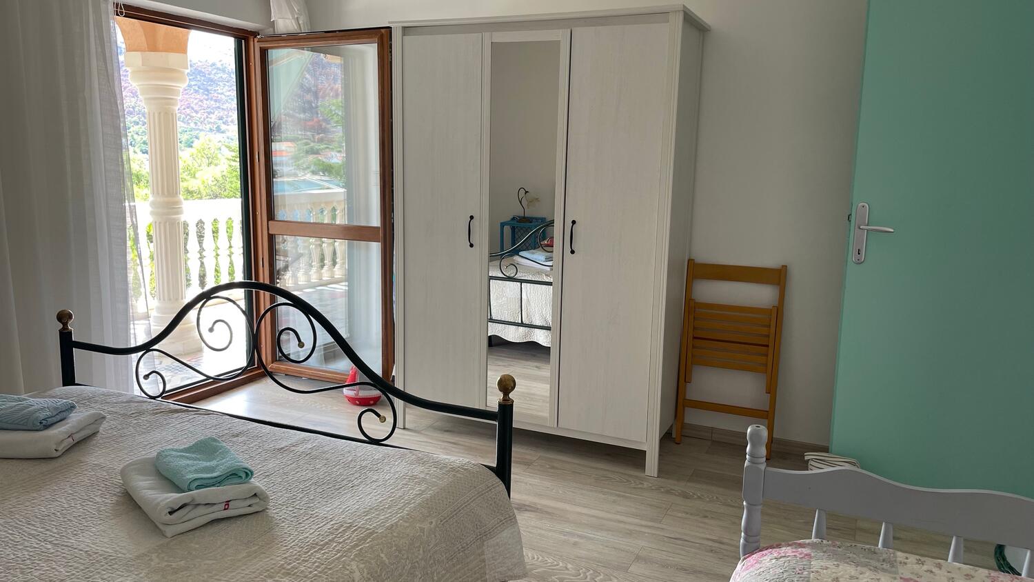 A-5270-c - Privatni smještaj - Apartmani uz more Grebaštica, Šibenik