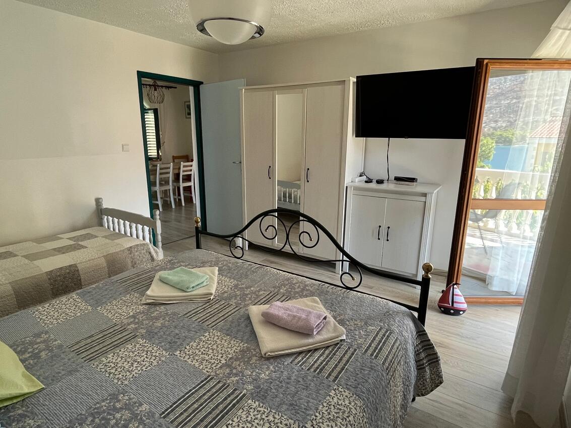 A-5270-c - Privatni smještaj - Apartmani uz more Grebaštica, Šibenik