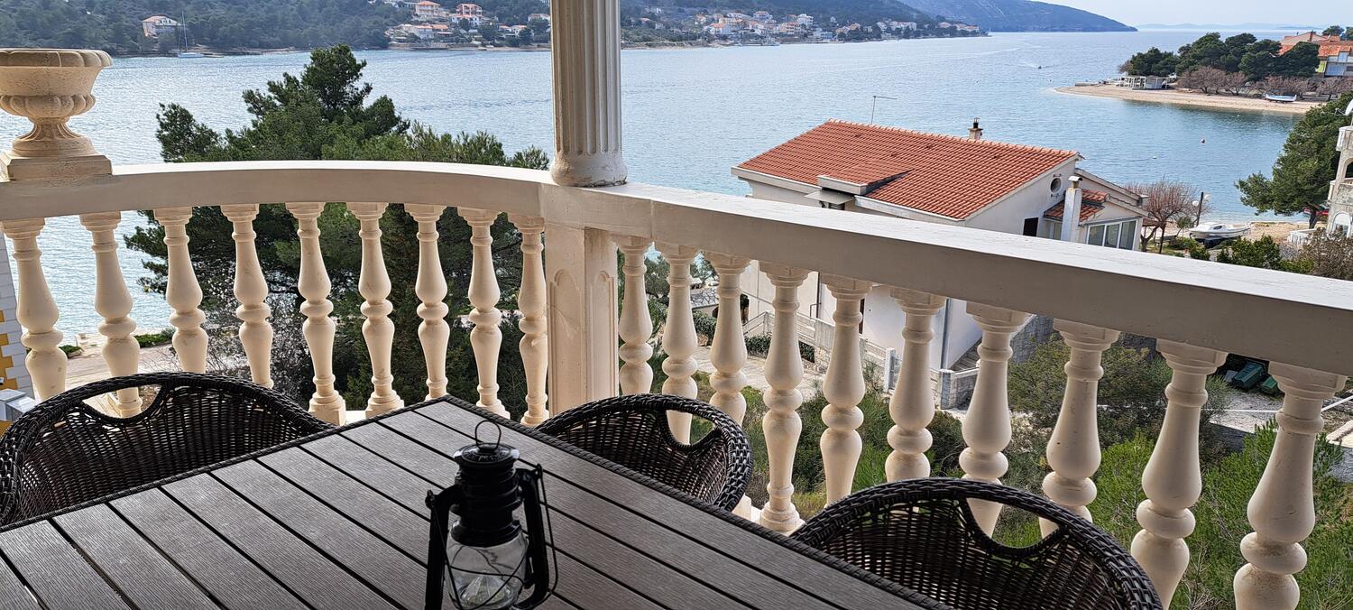 A-5270-d - Privatni smještaj - Apartmani uz more Grebaštica, Šibenik