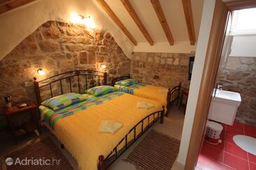 Holiday apartments Split - 5273