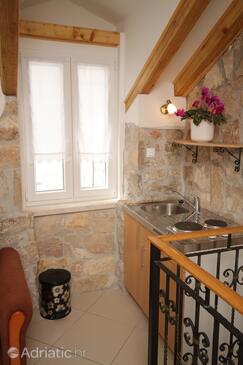 Holiday apartments Split - 5273