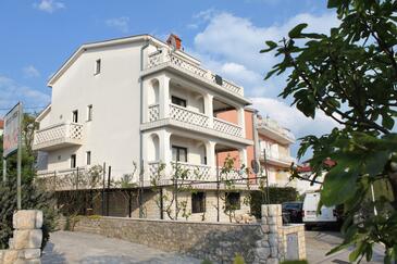 Apartment with terrace Selce, Kvarner