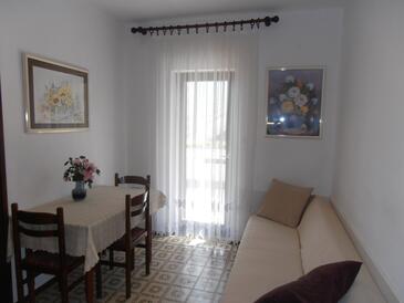 Apartamenty z parkingiem Sveti Anton, Krk - 5288