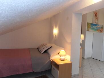 Apartmaji s parkingom Sveti Anton, Krk - 5288