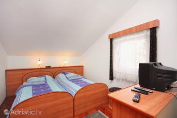 Apartments by the sea Malinska, Krk - 5290