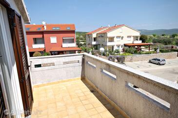 Апартаменты и комнаты с парковкой Крк - Krk - 5294