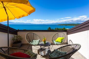 Apartments by the sea Njivice, Krk - 5295