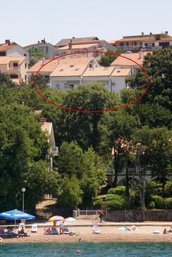 Apartments with terrace Njivice, Kvarner