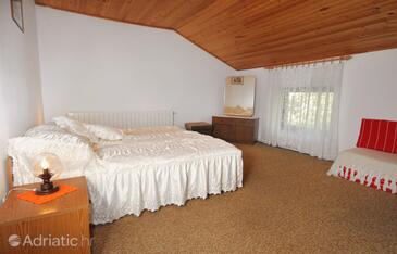 Ferienwohnungen und Zimmer mit Parklplatz Malinska, Krk - 5303
