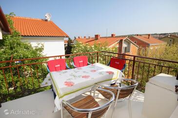 Ferienwohnungen und Zimmer mit Parklplatz Malinska, Krk - 5303