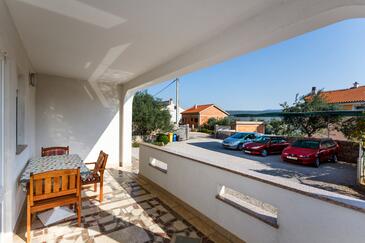 Apartments with parking space Kornić, Krk - 5306