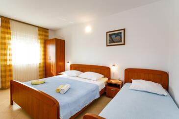 Jednosobni apartman Kornić, Krk (A-5306-c)