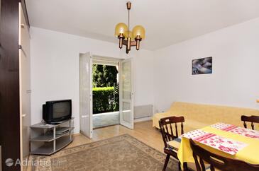 Appartamenti con parcheggio Gnivizze - Njivice, Veglia - Krk - 5312