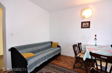 Appartamenti con parcheggio Gnivizze - Njivice, Veglia - Krk - 5312