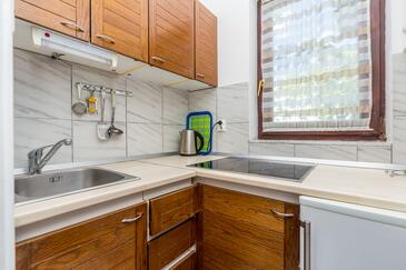 Apartments with parking space Vantačići, Krk - 5313