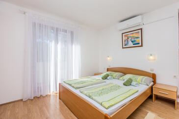 Apartmaji s parkingom Vantačići, Krk - 5313