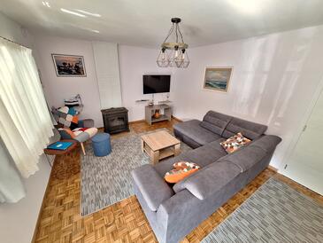 Appartamenti con parcheggio Gnivizze - Njivice, Veglia - Krk - 5320