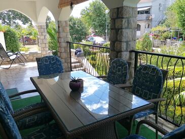 Appartamenti con parcheggio Gnivizze - Njivice, Veglia - Krk - 5320 Adriatic.hr