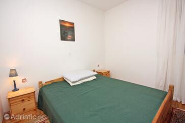 Ferienwohnungen mit Parkplatz Porat, Krk - 5322