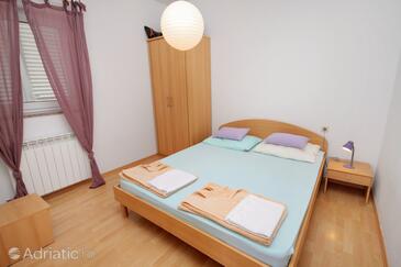 Apartmaji s parkingom Baška, Krk - 5342