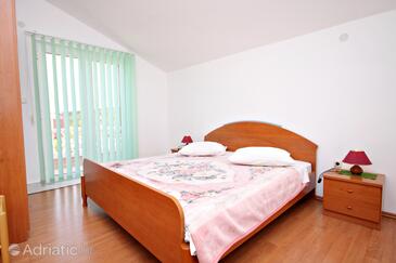 Ferienwohnungen mit Parkplatz Punat, Krk - 5343