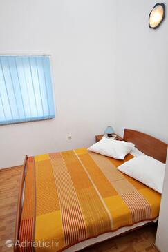 Ferienwohnungen mit Parkplatz Punat, Krk - 5343