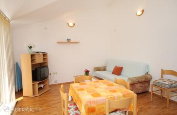 Ferienwohnungen mit Parkplatz Punat, Krk - 5343