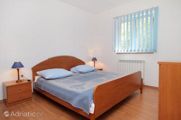 Apartments with parking space Punat, Krk - 5343