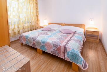 Apartmani uz more Punat, Krk - 5351