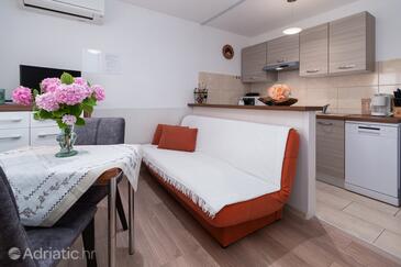 Apartmaji ob morju Punat, Krk - 5351