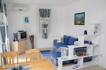 Appartamenti accanto al mare per famiglie Klimno, Veglia - Krk - 5361