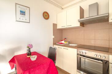 Apartamente şi camere cu internet Njivice, Krk - 5362