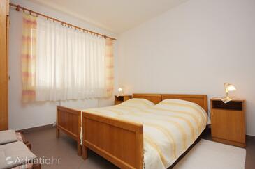 Apartments and rooms with parking space Krk - 5365