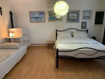 Apartmani s parkingom Selce, Crikvenica - 5366