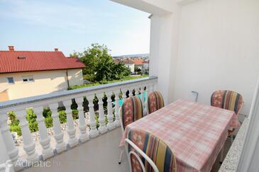 Appartamenti e camere con parcheggio Veglia - Krk - 5371