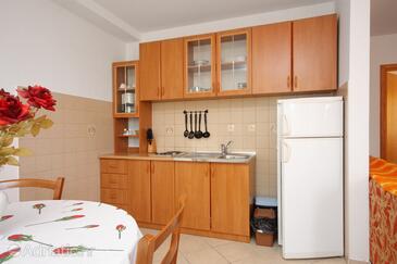 Apartmanok parkolóhellyel Punat, Krk - 5373