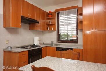 Apartments with parking space Punat, Krk - 5375