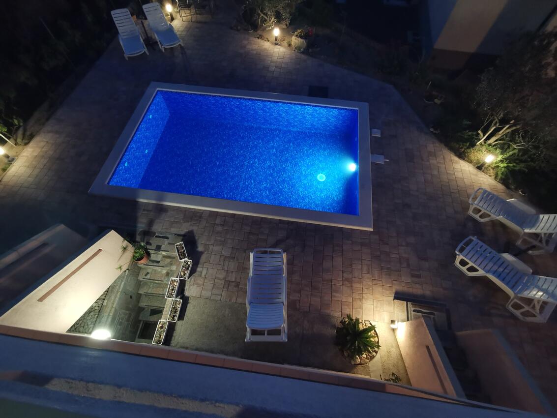 Giardino - Appartamenti con piscina Ponte - Punat, Veglia - Krk
