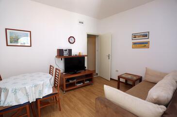 Apartments with parking space Supetar, Brač - 5385