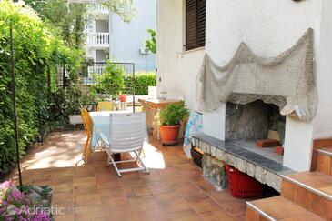 Apartmanok parkolóhellyel Vantacici, Krk - 5386