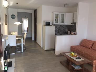 Ferienwohnungen mit Parkplatz Malinska, Krk - 5387