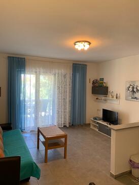 Lejlighedens parkeringsplads Malinska, Krk - 5387