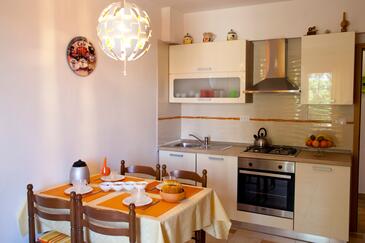 Apartmani s parkingom Vrbnik, Krk - 5392
