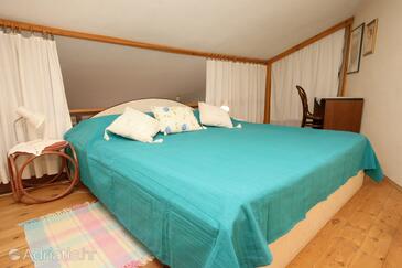 Apartmaji s parkingom Malinska, Krk - 5395